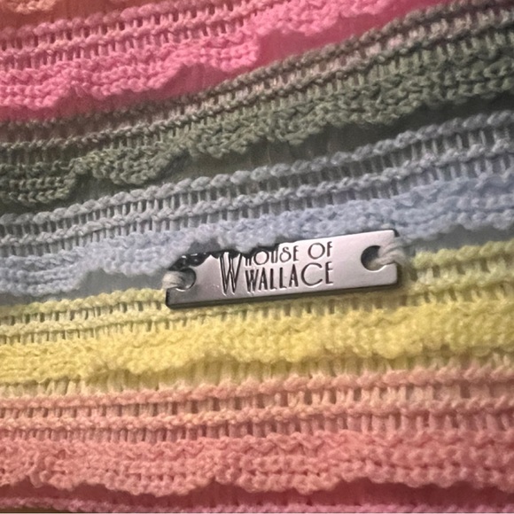 House of Wallace Size: S,Sleeveless Shirt with Zip up back Multi-Colored Pastels - Picture 3 of 5